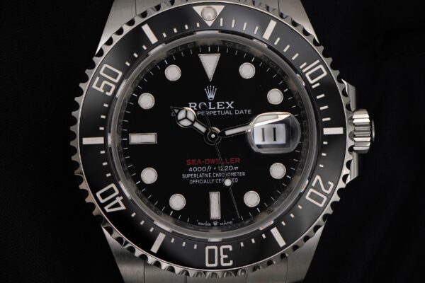 Ref.126600の2023年式で御座います。
