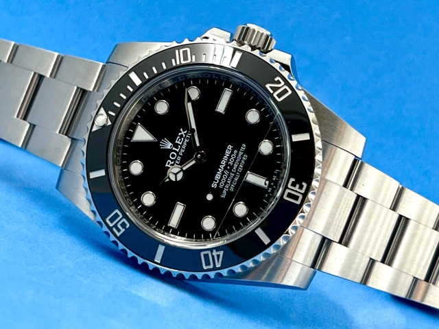 フォルムはスポーティですがシンプルデザイン【Ref.114060】