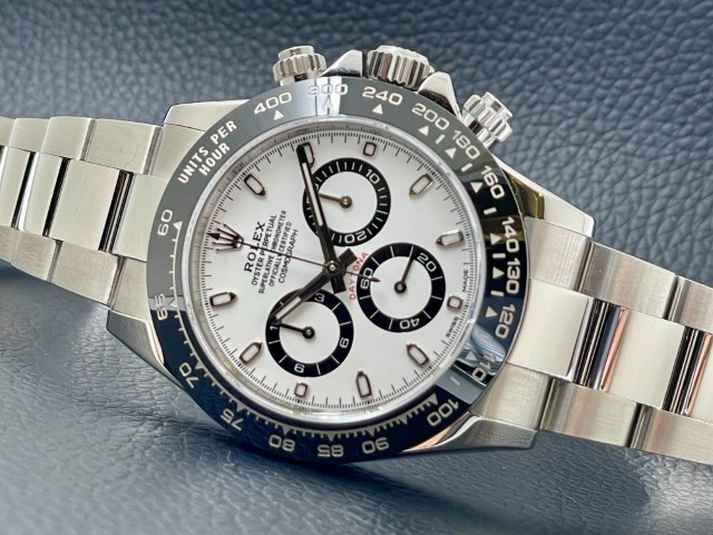 Ref.116500LN、ホワイトダイヤル入荷いたしました。