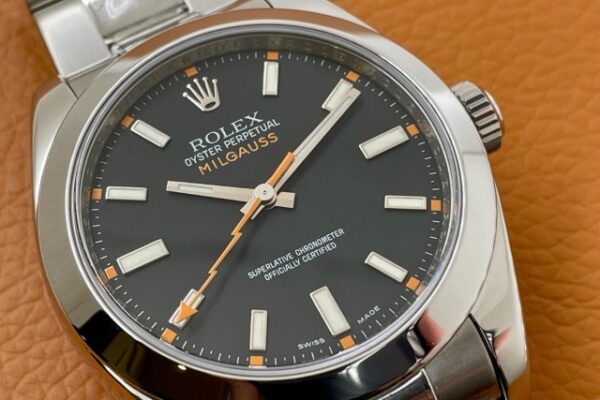 ブラックダイヤル入荷しました「Ref.116400」