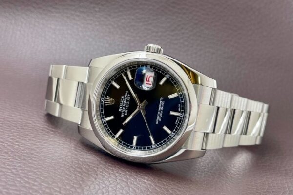 奇数日が赤、偶数日が黒に変わるカレンダーカラー【Ref.116200】