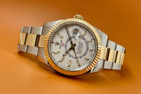 複雑機構だが時間合わせは簡単に・・・【Ref.326933】