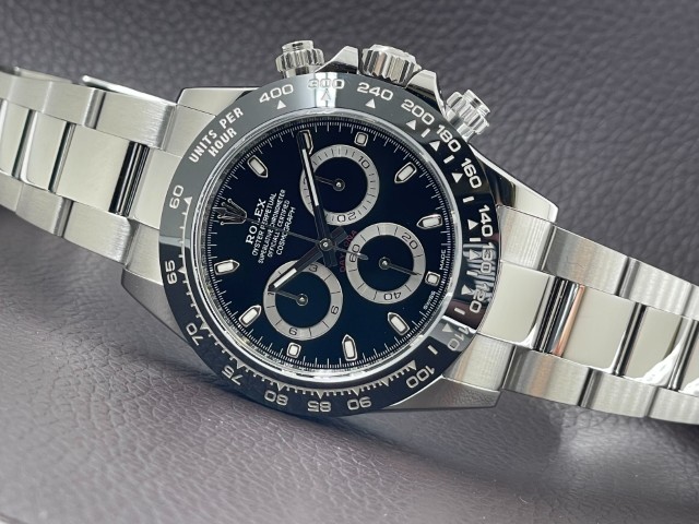 ROLEXの技術が結晶したセラミックベゼル【Ref.116500LN】