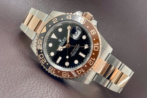 暖かな印象のコンビモデル【Ref.126711CHNR】