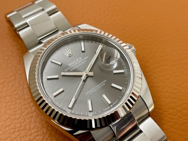 上品なスレートダイヤル【Ref.126334】