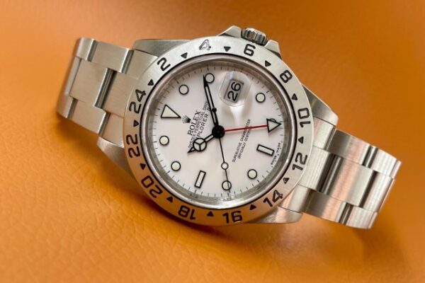 ロングセラーモデルのEXPLORER II【Ref.16570】