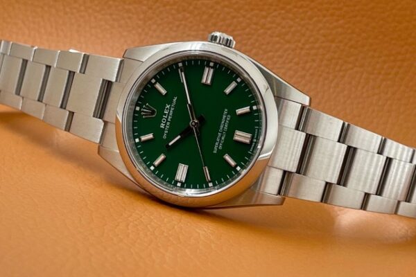 お洒落のワンポイント【Ref.126000】