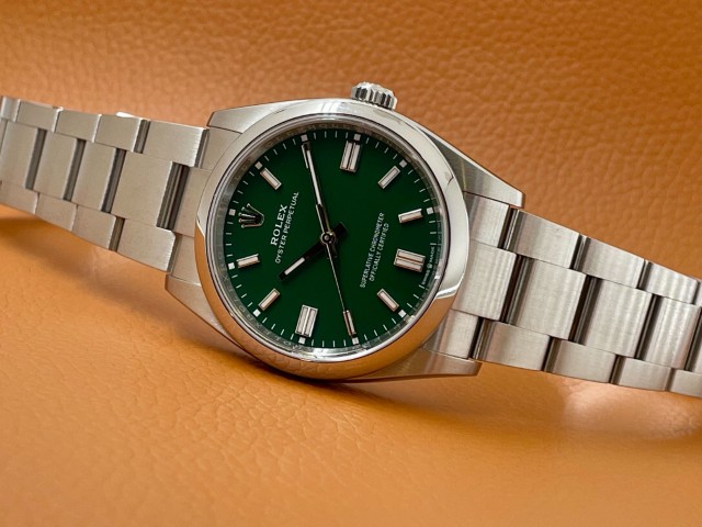 お洒落のワンポイント【Ref.126000】