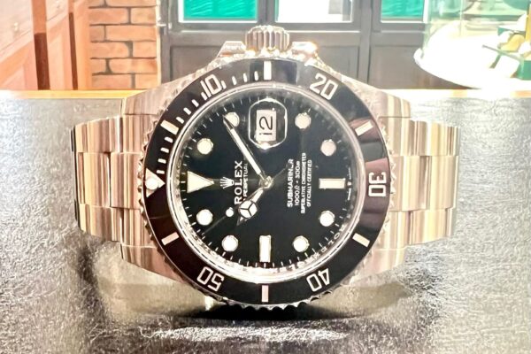 現行新品価格差なんと約30万のお得な筆頭人気モデル