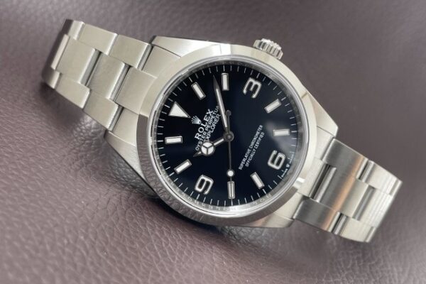 洗練されたフォルム【Ref.124270】